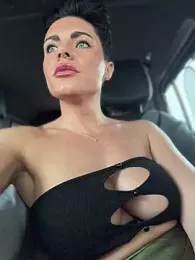 LukeLouHarvey webcam model stream image