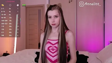 Annelitt webcam model stream image