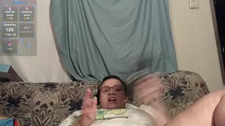 TurtleLady420 webcam model stream image