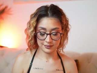 aileenaxa webcam camsoda model stream image