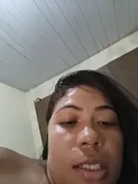 IndiaPozuda_ webcam model stream image