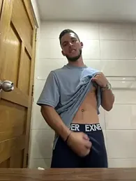 axel_tone webcam model stream image