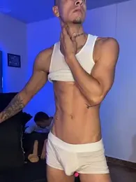 willclayy webcam model stream image