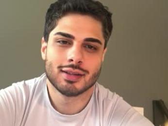 puffishere webcam model stream image