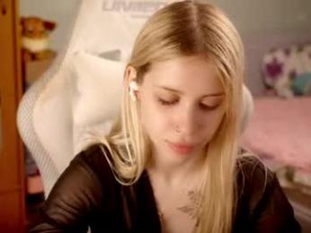 ho1yh01e webcam chaturbate model stream image