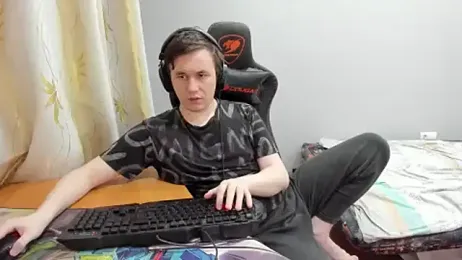 iliaskrislove webcam stripchat model stream image