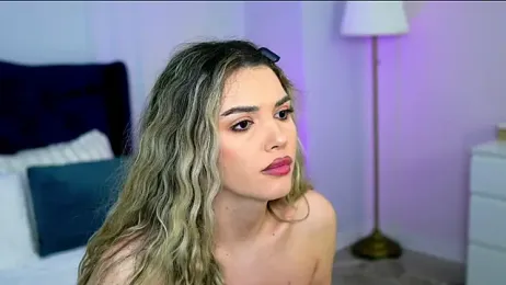 SophieAnn webcam stripchat model stream image