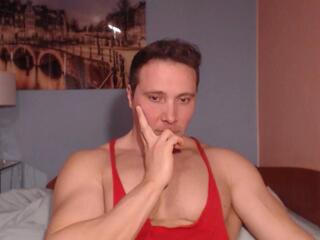Hunky Muscle webcam model stream image
