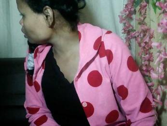 Pussy01lips webcam bongacams model stream image
