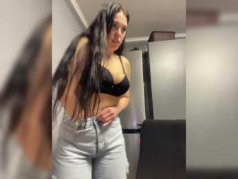 Potifays webcam bongacams model stream image