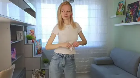 TulaHilst webcam stripchat model stream image