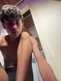 Mauuu18 webcam model stream image