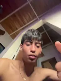 Mauuu18 webcam model stream image