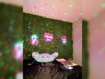 SarenaSoThick webcam bongacams model stream image