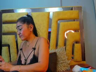 Viki Tomson webcam model stream image