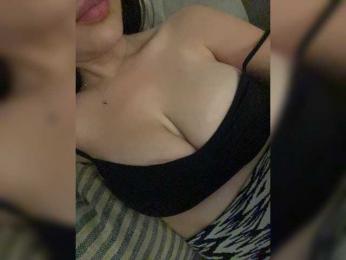FurElisse webcam model stream image