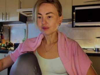 MartaLuna webcam model stream image