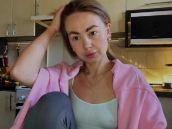 MartaLuna webcam model stream image