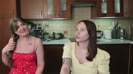 HotCaramellsTV webcam model stream image