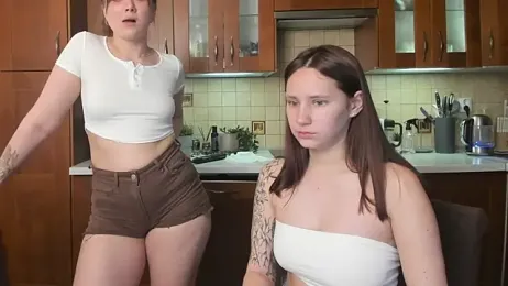 HotCaramellsTV webcam model stream image