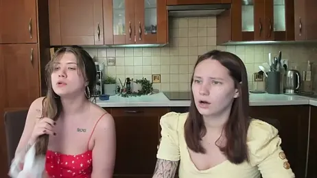 HotCaramellsTV webcam model stream image