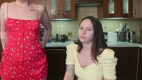 HotCaramellsTV webcam model stream image