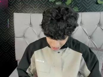 axel_evanss webcam model stream image