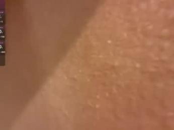 avroramy webcam model stream image