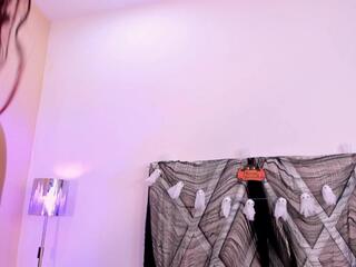 Adela Cruz webcam model stream image