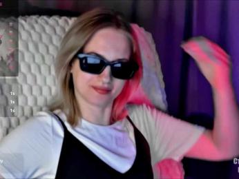 HeyAlise webcam bongacams model stream image