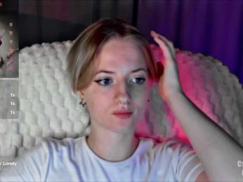 HeyAlise webcam model stream image