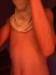 HitShelf webcam stripchat model stream image