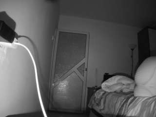 voyeurcam-charmhellen-kitchen webcam camsoda model stream image