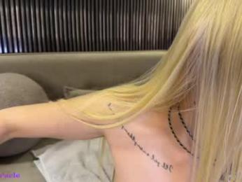 eva_m1racle webcam model stream image