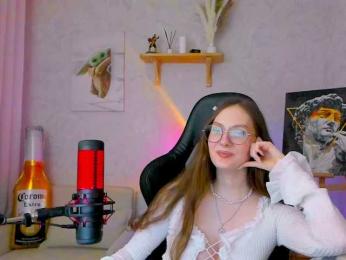 KiraRumGirl webcam bongacams model stream image
