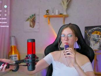 KiraRumGirl webcam bongacams model stream image
