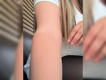 MonaPlus webcam bongacams model stream image