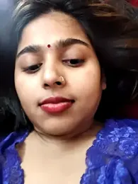 Cute-Simmi69 webcam stripchat model stream image