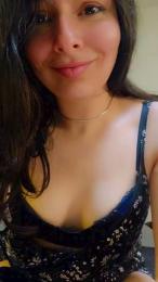 Roxannepiggy webcam model stream image