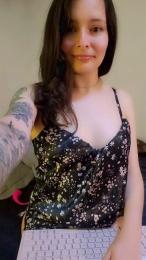 Roxannepiggy webcam model stream image