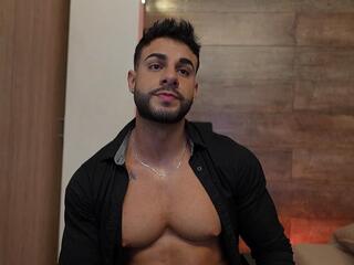 Connor Heat webcam model stream image