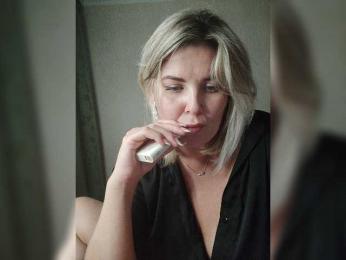 Dyia webcam bongacams model stream image