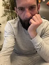 Michel_huge webcam model stream image