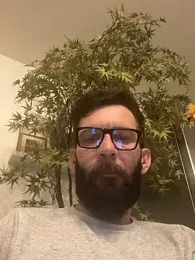 Michel_huge webcam model stream image