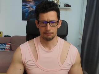 Brutus K webcam flirt4free model stream image