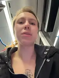 outdoor-houndour webcam stripchat model stream image