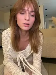 -AngelAri- webcam stripchat model stream image