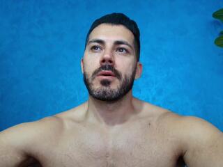 Cutler Q webcam flirt4free model stream image