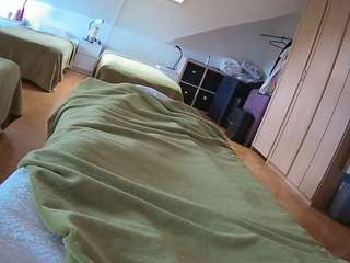 voyeurcam-julmodels-bed-1 webcam camsoda model stream image