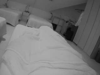 voyeurcam-julmodels-bed-1 webcam model stream image